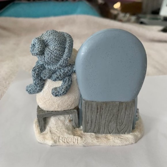 Snow Buddies Figurine At Vanity Make Up Dressing Table - Picture 3 of 4